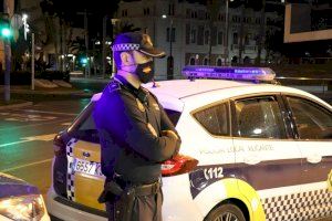 La Policía Local detiene a tres jóvenes por un presunto delito de hurto de un teléfono de alta gama en Alicante