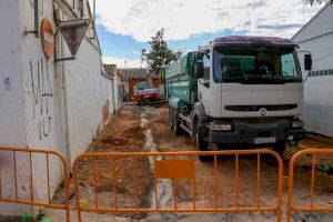 En marcha las obras de mejora de las calles Riu Turia y Pintor Renau