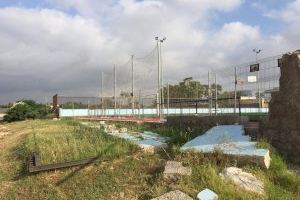 Cs exigeix a Esports reparar la tanca del poliesportiu de Benimàmet que es va esfondrar fa quasi un any