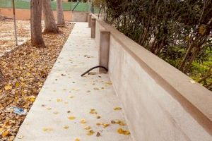 Burriana reconstruye la pared del patio de las antiguas escuelas de Santa Bárbara