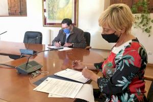 El Ayuntamiento y la UNED firman el convenio ‘Universidad Abierta’ para la formación de personas mayores de 55 años