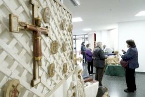 Abre en Valencia una exposición benéfica con figuras para el belén y piezas artesanales elaboradas por las hermanas de Belén