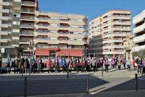 Respectuós minut de silenci per les víctimes de la violencia de gènere a Sedaví