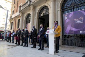 La Diputació de Castelló fa sentir la seua veu en contra de la violència de gènere amb microrelats i la lectura de la declaració institucional