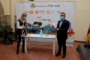 Vila-real amplia el pla de mesures de prevenció davant la covid-19 en centres educatius amb el repartiment de 12.000 màscares i 4.000 envasos d'esprai desinfectant
