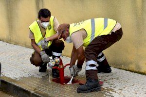 Bomberos y brigadas de la Diputación evalúan el estado de los hidrantes para dar la mejor respuesta ante incendios