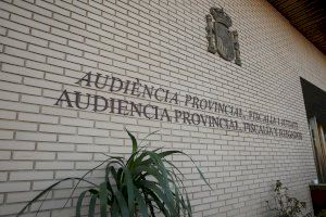 A judici els autors d'innombrables robatoris a dones amb el mètode de l'estirada a Castelló