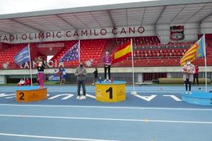 La Escuela de Atletismo reunió a 65 jóvenes promesas en La Nucía