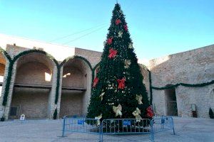 La Plaça Santa María es prepara per al muntatge, entre hui i demà, del Mercat Nadalenc
