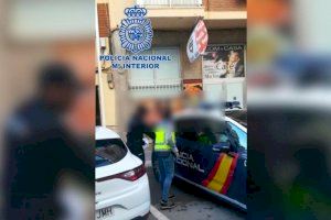 A presó el lladre que va atracar un supermercat de Benidorm amb un tornavís