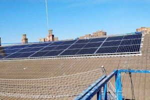 Alicante se sitúa a la vanguardia de las energías renovables por ser de las primeras de España en instalar placas fotovoltaicas en 33 colegios públicos