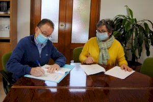 El Ayuntamiento Alcalà-Alcossebre renueva su convenio con la Asociación de Daño Cerebral Adquirido Ateneu Maestrat