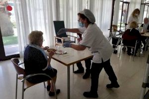 Almassora inyectará 100.000 euros más a la residencia de mayores en 2021 para protegerlos del COVID