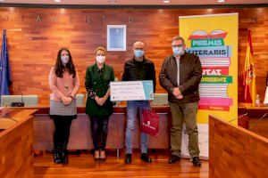 Salvador Laudet e Isabel Garcia, ganadores de los ‘Premis Literaris Ciutat de Torrent’