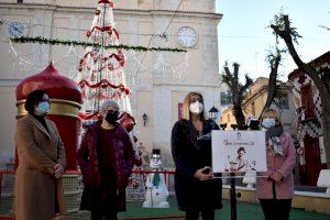El Ayuntamiento de Petrer homenajea a la red solidaria de fabricación de mascarillas en su tarjeta de felicitación institucional