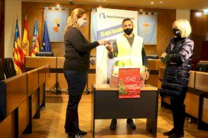 L'Ajuntament de Burriana reparteix els 3.000 euros en tres vals en el primer sorteig del ‘Rasca’