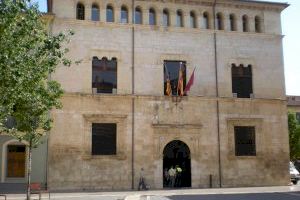 Dos brots a Alzira deixen 14 persones contagiades per covid
