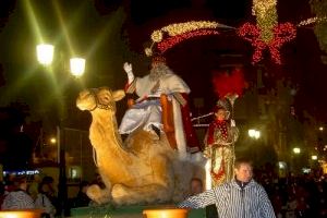 Sax instalará una “cabalgata estática” en la plaza Mayor, con un amplio horario, para saludar a los Reyes Magos