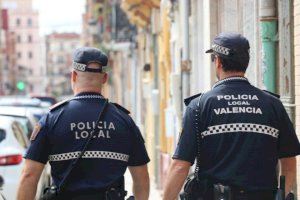 Un total de 16 agents de la Policia Local de València, positius en covid
