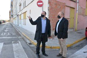 Martínez Dalmau: "Las obras de regeneración del grupo de vivienda de Massamagrell mejorarán las condiciones de vida de las 44 familias residentes"