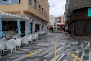 Los locales de hostelería y comercio de Alcalà-Alcossebre seguirán sin tener que pagar la ocupación de vía pública los próximos 6 meses