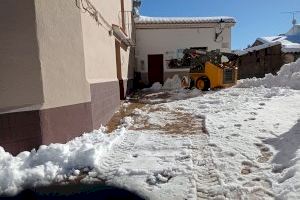 Carrers nets, masies incomunicades i menors sense classe a La Serratella després del pas de Filomena