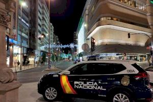 La Policía Nacional descubre un peculiar método para apoderarse del dinero y de las prendas que simulaba devolver en caja en Alicante