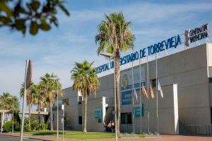 Ribera recuerda la importancia de minimizar riesgos y reduce de nuevo el acompañamiento en sus hospitales de Torrevieja y Vinalopó