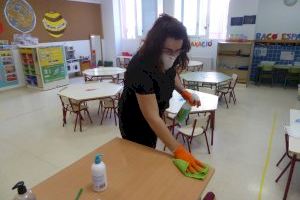 La Nucía redobla la “limpieza en los colegios”