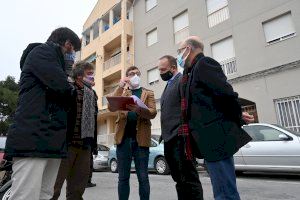 Martínez Dalmau: "Las obras de regeneración y mejora del entorno del grupo de Monòver mejorará la calidad de vida de las 119 familias residentes"