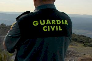 La Guardia Civil detiene a tres menores por destrozar varias estructuras del belén municipal de Almoradí