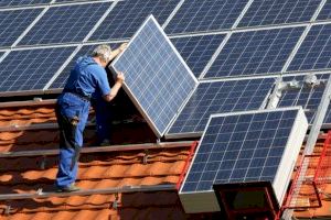 Compromís propone una bonificación en el recibo del IBI a las viviendas unifamiliares que instalen placas solares