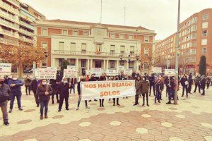 Ayer protestaron los socios de Ashotur por el cierre total de la hostelería en la Comunitat Valenciana