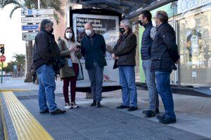 Movilidad concluye las obras de accesibilidad en 23 paradas de autobuses de Elche para garantizar un mejor servicio a los usuarios