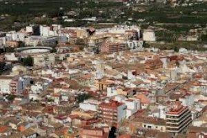 Martínez Dalmau y el alcalde de Ondara firman un convenio para la cesión al Ayuntamiento del derecho de tanteo para la compra de vivienda