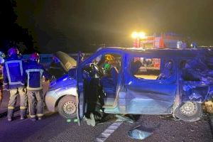 Ocho heridos en un grave accidente de tráfico de una furgoneta en la A-7 en Almenara