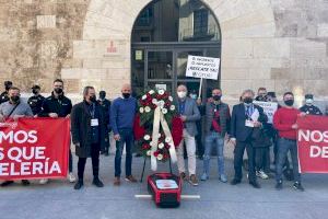 Más 1.500 castellonenses se suman a la caravana de protesta en Valencia por el cierre de la hostelería