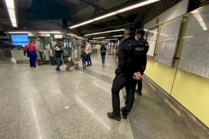 Ferrocarrils de la Generalitat reforzará la vigilancia en sus principales estaciones con motivo de las restricciones de movilidad de los fines de semana