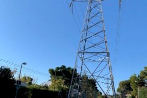 Paterna y L'Eliana piden que las compañías eléctricas evalúen los impactos de las líneas eléctricas de alta tensión en la salud de la población afectada