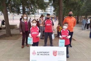 Los niños de las escuelas municipales de pilota valenciana del “Cap i Casal” hacen entrenamientos on line