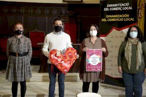 El Ayuntamiento de Sagunto ha presentado la campaña de promoción de las tiendas de indumentaria valenciana Quiérete mucho