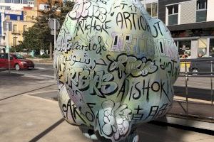 Cinco esculturas 'brotan' en las calles de Benicarló
