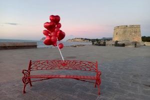 Teulada Moraira apoya al comercio local por el día de San Valentín