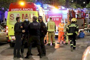 Diez heridos en el grave incendio de una vivienda en Alicante
