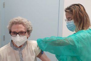 Aspe comienza la vacunación Covid-19 de los mayores de 90 años