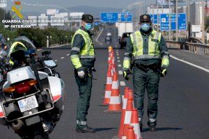 La Guardia Civil de Valencia en los cierres de puntos perimetrales de la provincia en esta última semana se ha incautado entorno a 12 kg de cocaína y cerca de 30 kg de marihuana