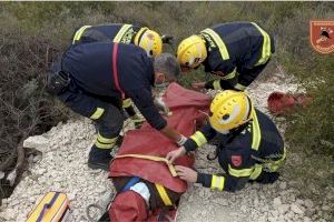 Rescatan a una senderista herida en una zona escarpada de la Serra Grossa de Alicante