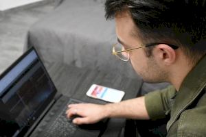 Más del 90% del estudiantado universitario valenciano dispone de ordenador y tres de cada cuatro tienen acceso a banda ancha