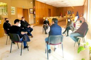 El Ayuntamiento de Elda inicia los contactos con familiares de represaliados por el franquismo para colaborar en la exhumación de los restos de 44 eldenses