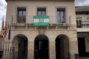 El balcón del Ayuntamiento de San Vicente se iluminará con los colores de la bandera de Andalucía con motivo del día de esta región
